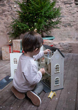 Classic World - Vintage Doll House