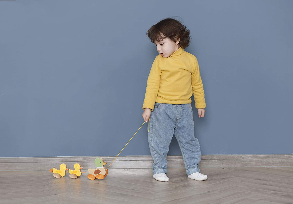Classic World Pull Along Wooden Ducks