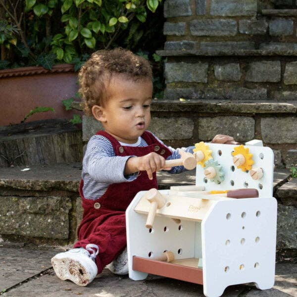 Classic World - Mini Workbench – Babygifts.ie